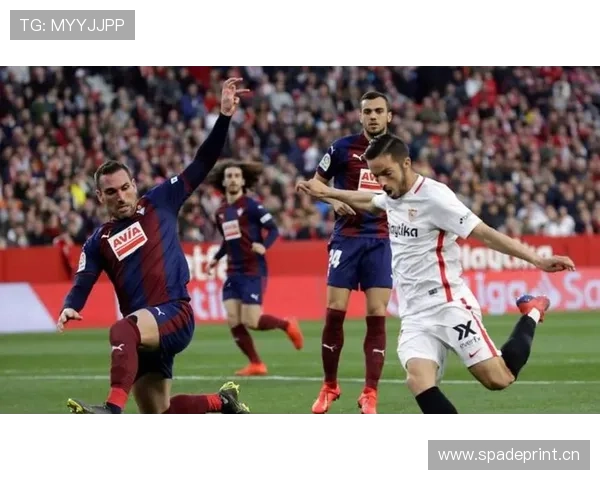 巴萨进攻看似流畅,实则层次崩塌,配合停滞问题逐步反映在比赛走势中 巴萨进攻看似流畅,实则层次崩塌,配合停滞问题逐步反映在比赛走势中